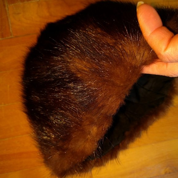 Elegant Brown Fur Women's Hat - Picture 1 of 4